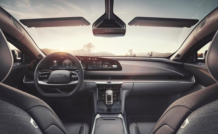 Tesla is becoming more and more like Apple: Tesla has more accessories than