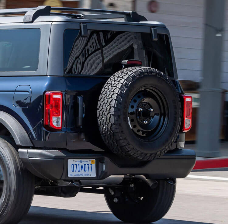 bronco low-end taillight (4)