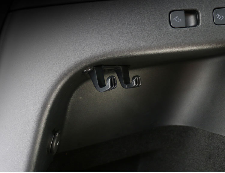 Trunk Hook For Tesla Model Y (4)